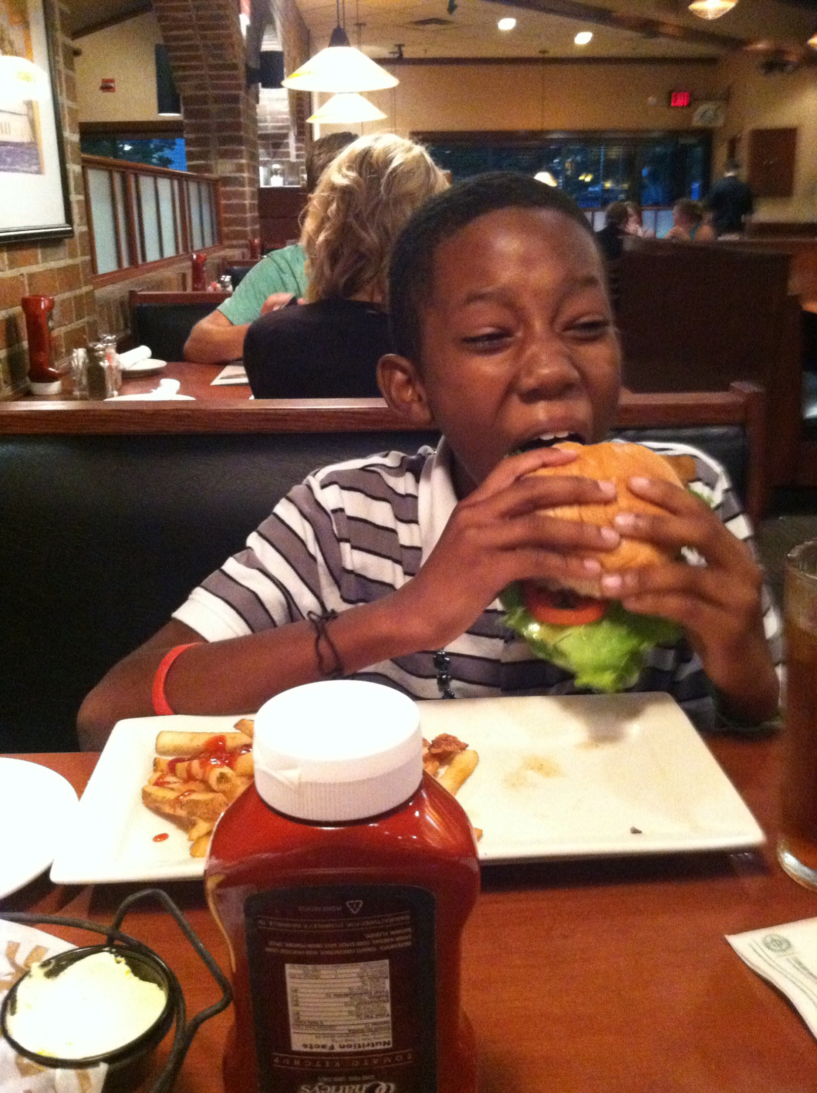 Ky'Ree at O'Charleys in Atlanta